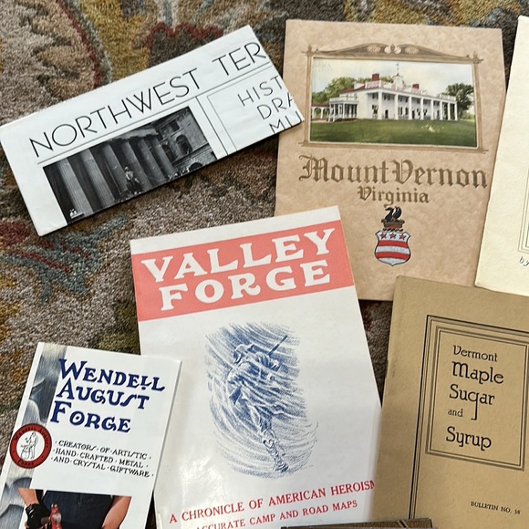 Vintage ephemera-travel books/brochures East - Picture 5 of 12